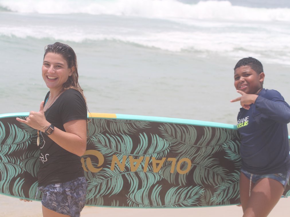 Ação com Vivendo Um Sonho Surf Rocinha
